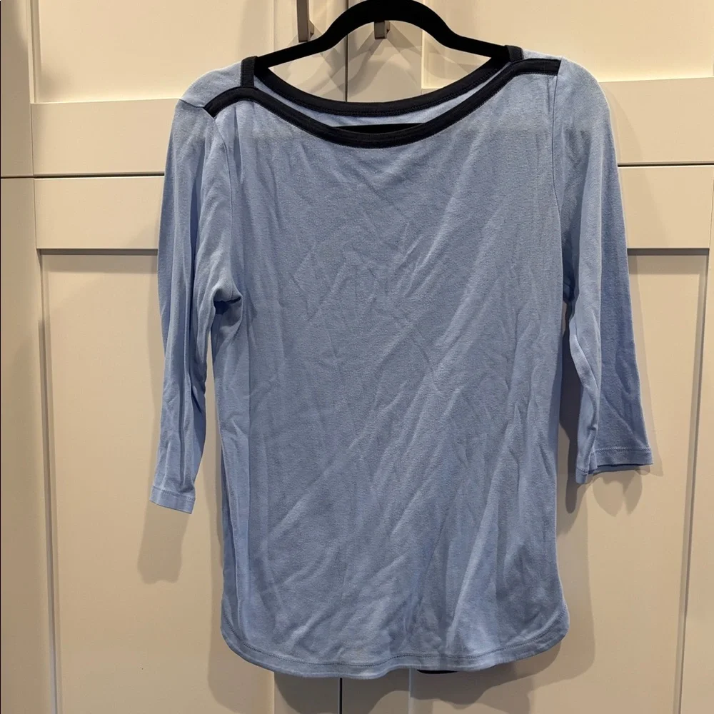 GAP Light Blue mid Sleeve Top with navy blue neck detail. - Picture 1 of 4